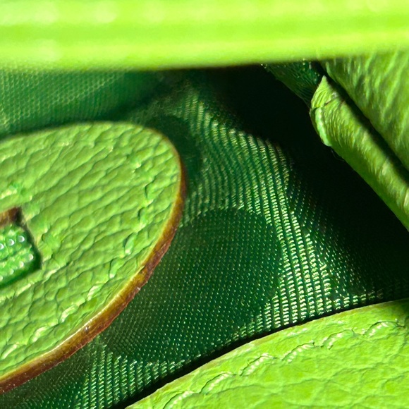 Kate Spade Lime Green Striped Shoulder Bag 21” x 6.5” x 2.5” - Picture 14 of 15